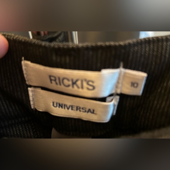 Ricki’s and Suzy Shier Tops and Pants - EUC - Picture 12 of 15